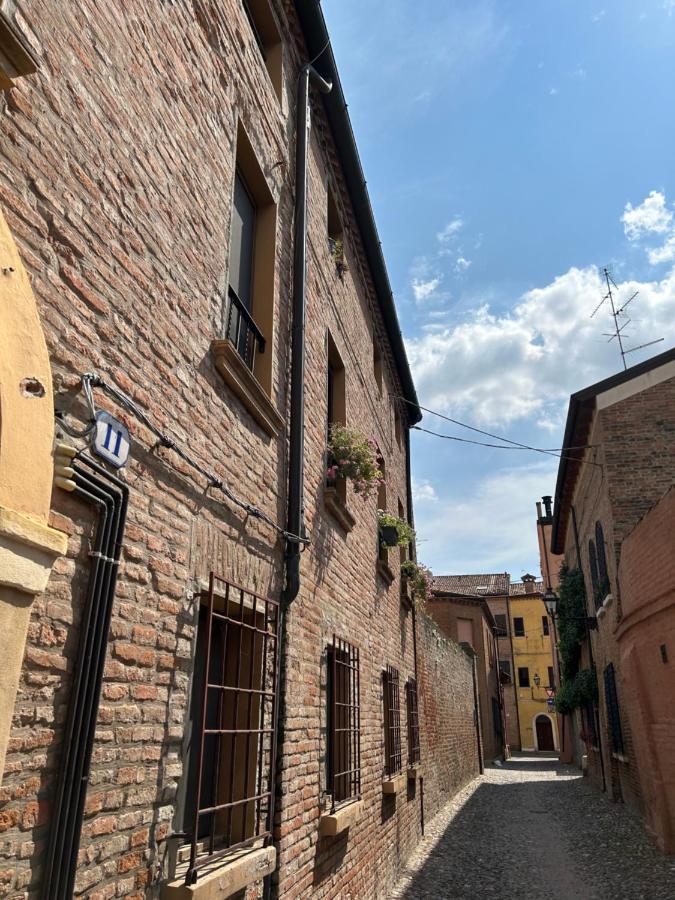 Chez Madame Hotel Ferrara Exterior foto